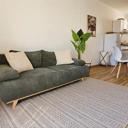 Charming One Bedroom With Panoramic View Сет