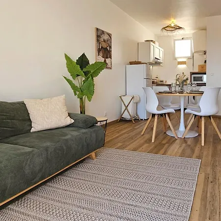 Апартаменты Charming One Bedroom With Panoramic View