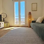 Charming One Bedroom With Panoramic View Lägenhet *