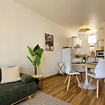 Charming One Bedroom With Panoramic View
