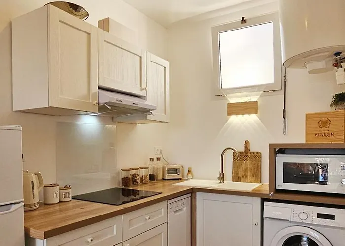 Charming One Bedroom With Panoramic View Apartment
