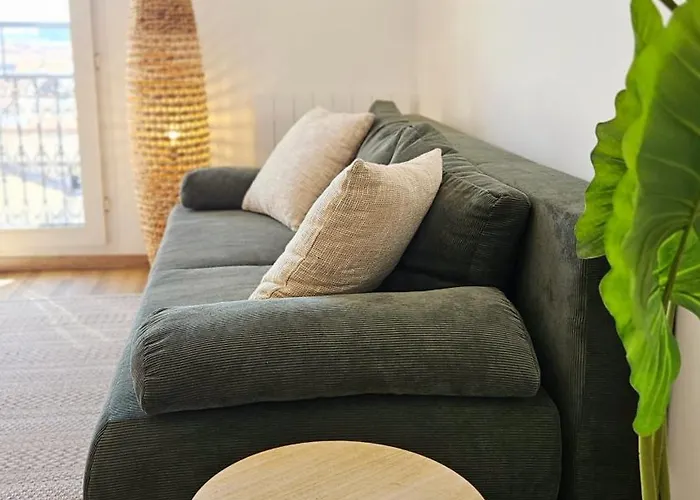 Apartment Charming One Bedroom With Panoramic View